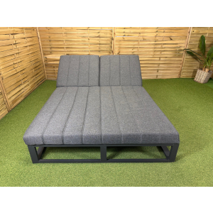 Stripe Doppel-Gartenliege 253